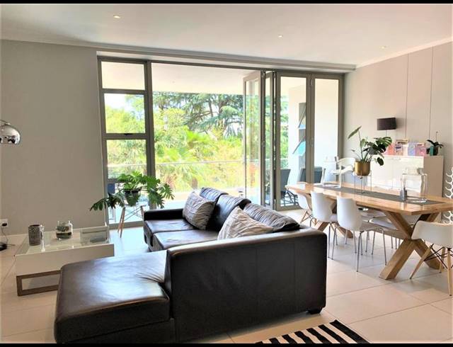 3 BEDROOM APARTMENT FOR SALE IN HYDE PARK